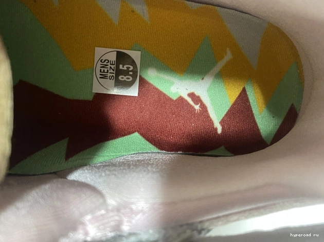CT8528-002 Neutral 7 Air Retro Grey Jordan 0925
